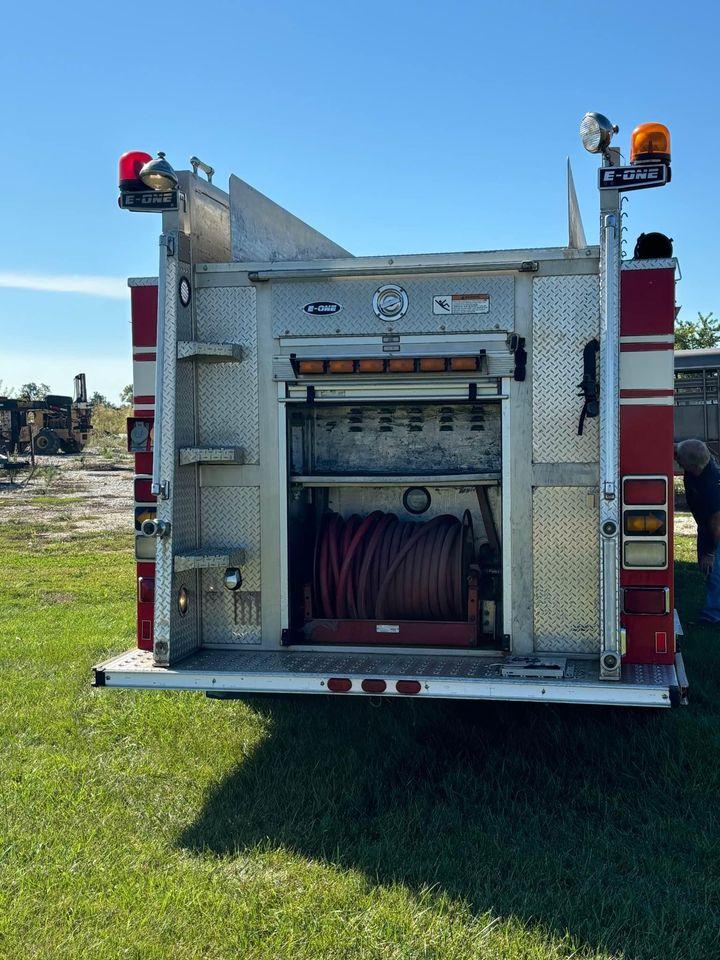 2002 E-One Pumper - image 5