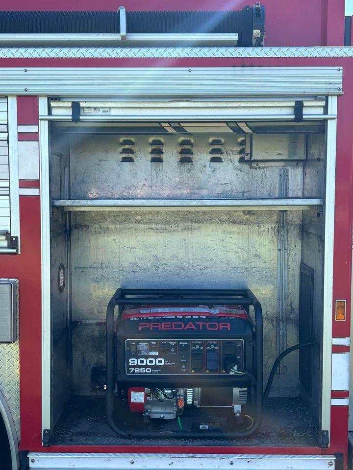 2002 E-One Pumper - image 9