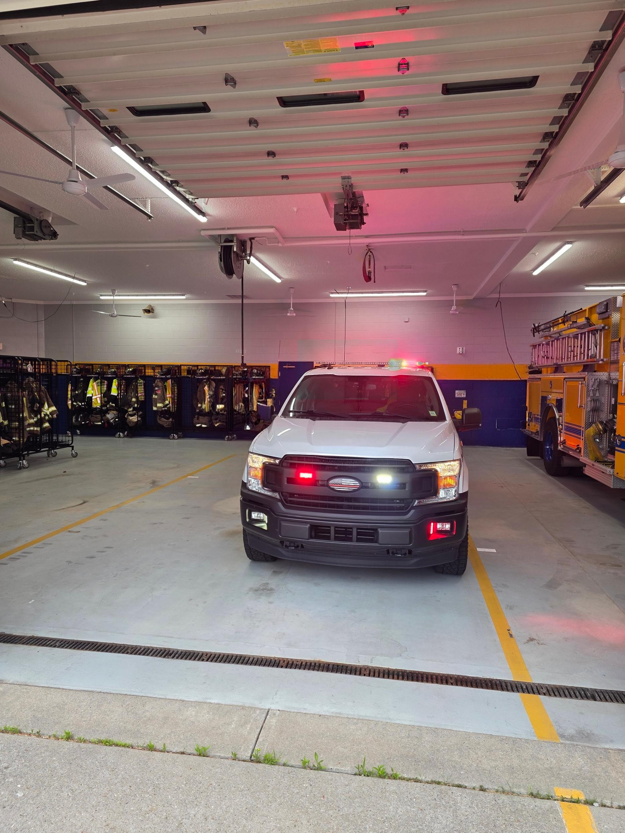2020 Ford F-150 4x4 Command Truck - image 2