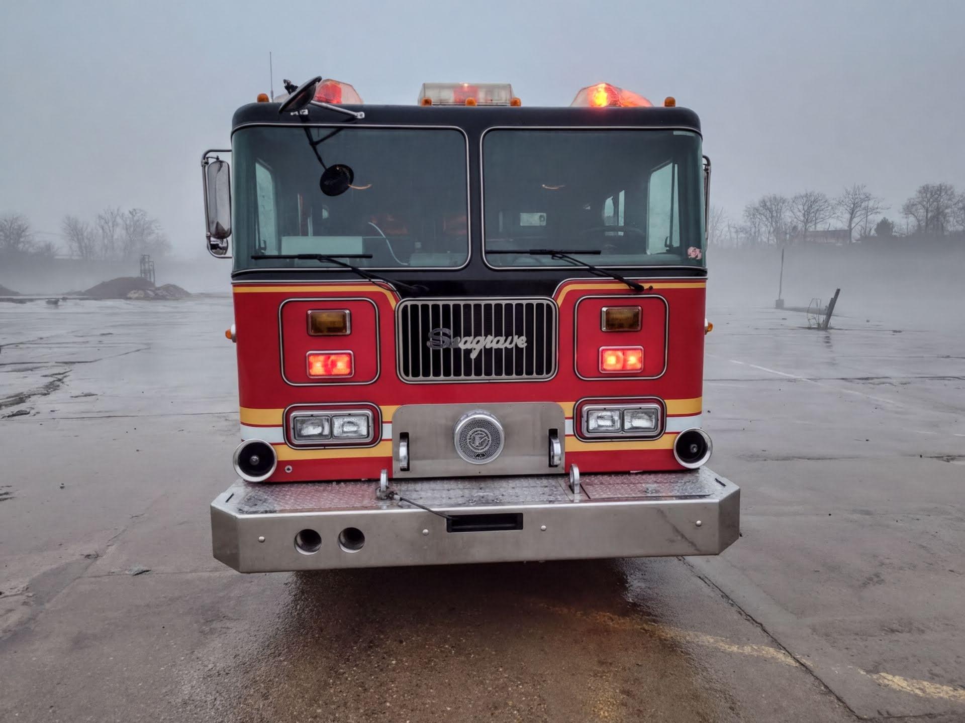 1993 Seagrave Pumper - image 3