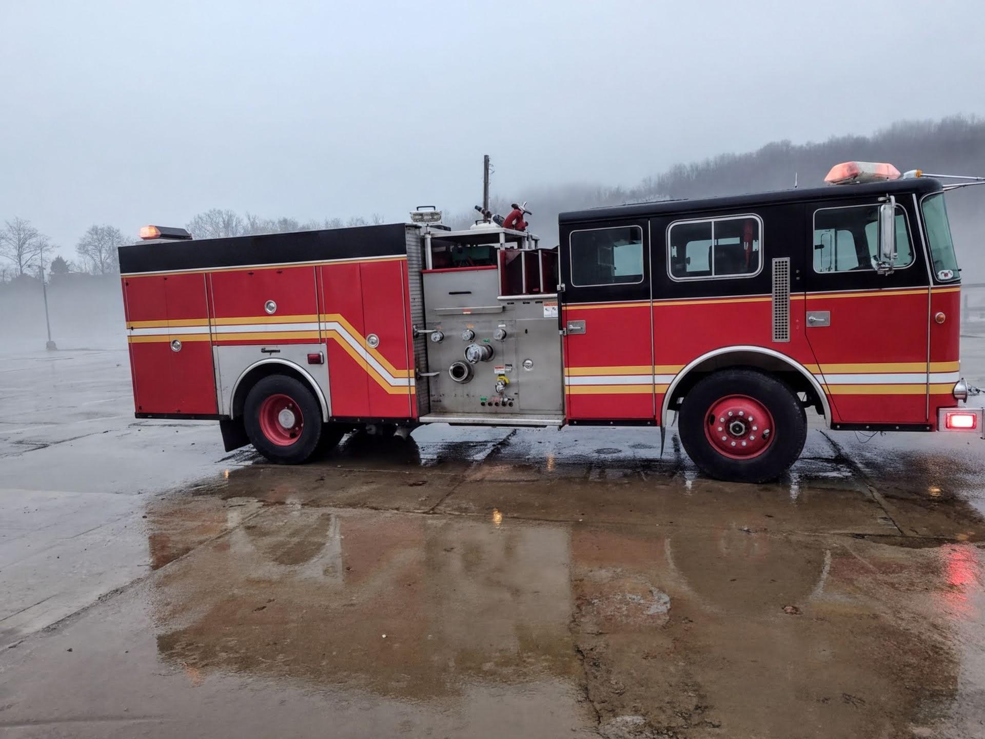 1993 Seagrave Pumper - image 1