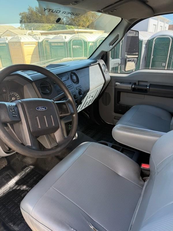 2017 Ford F-750 Septic - image 6