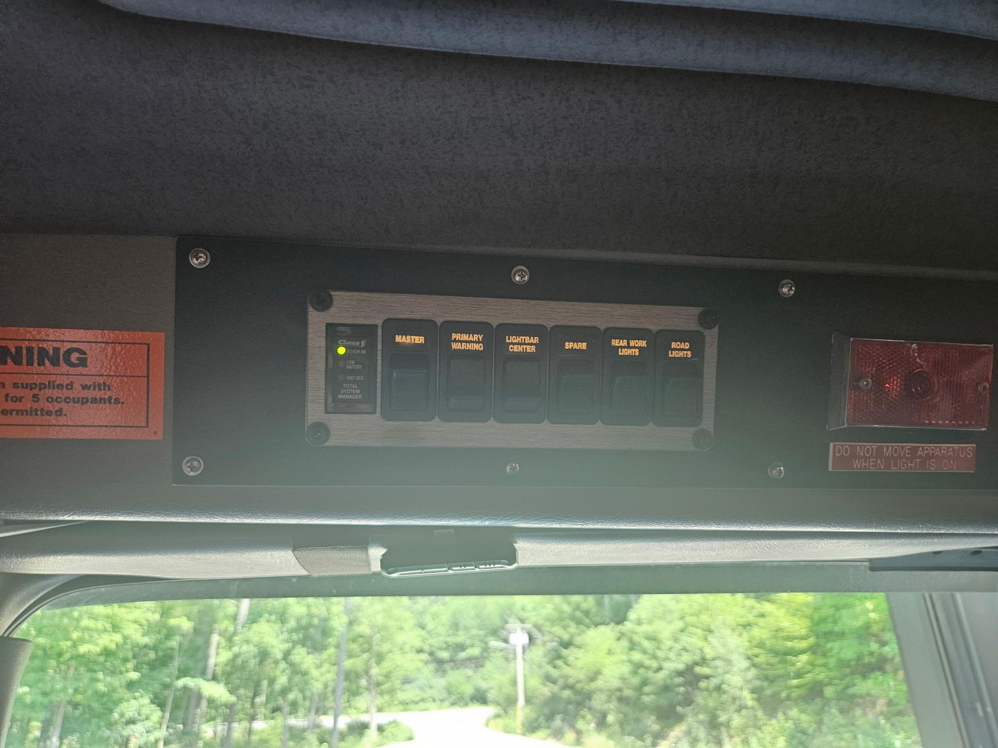 2000 International KME Pumper - image 15