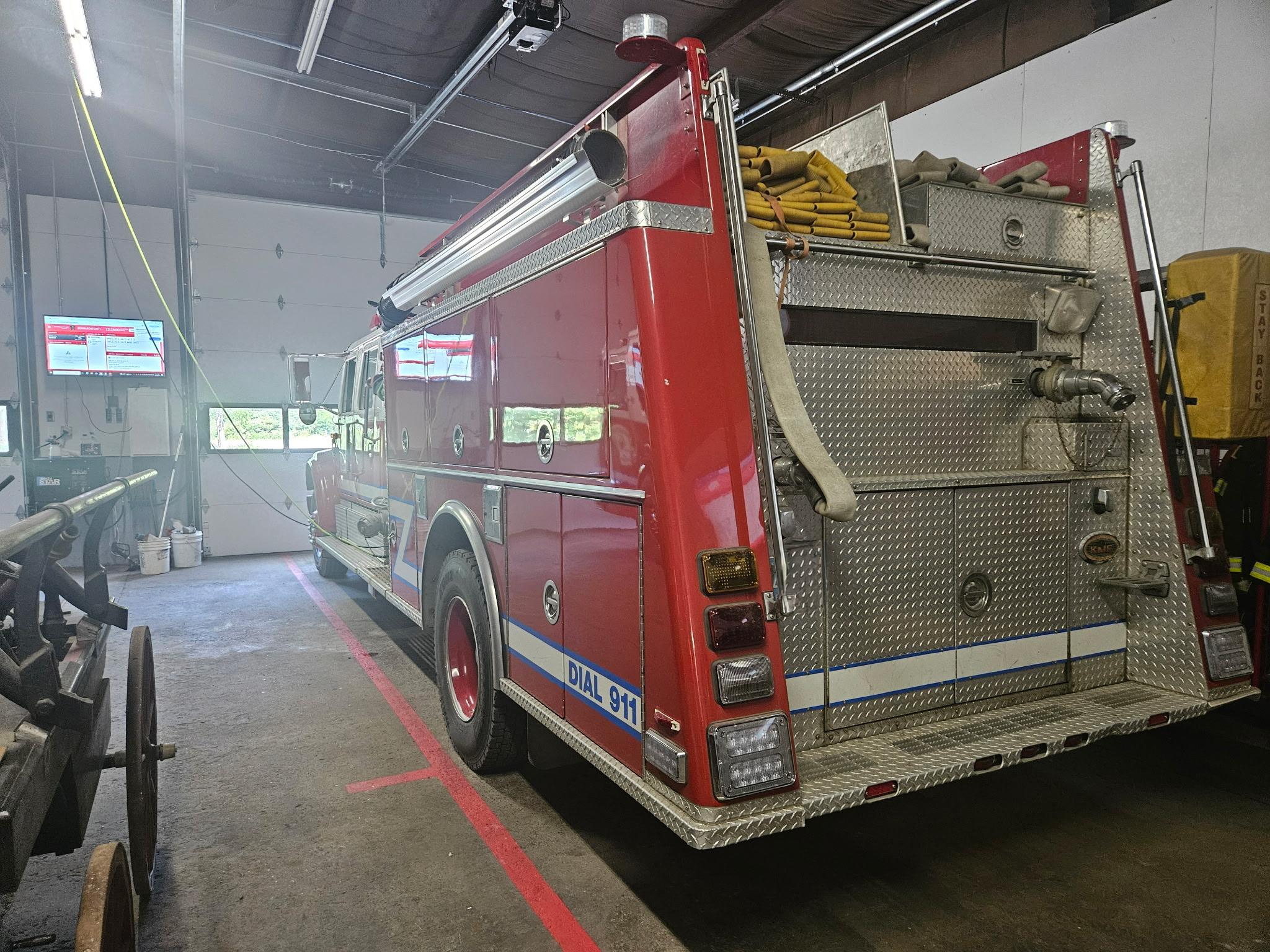 2000 International KME Pumper - image 6