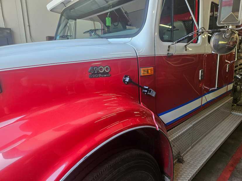 2000 International KME Pumper — photo 4