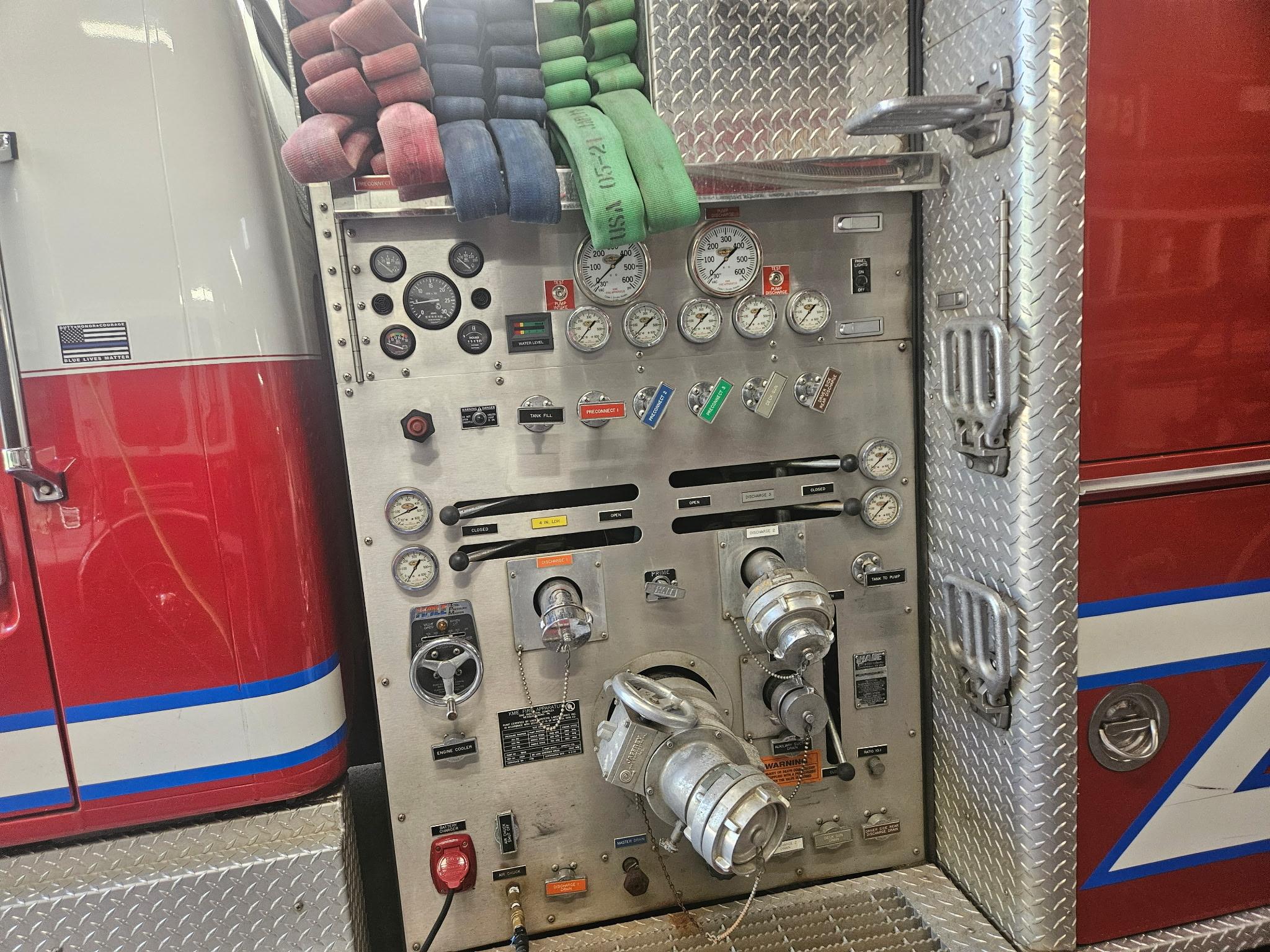 2000 International KME Pumper - image 7