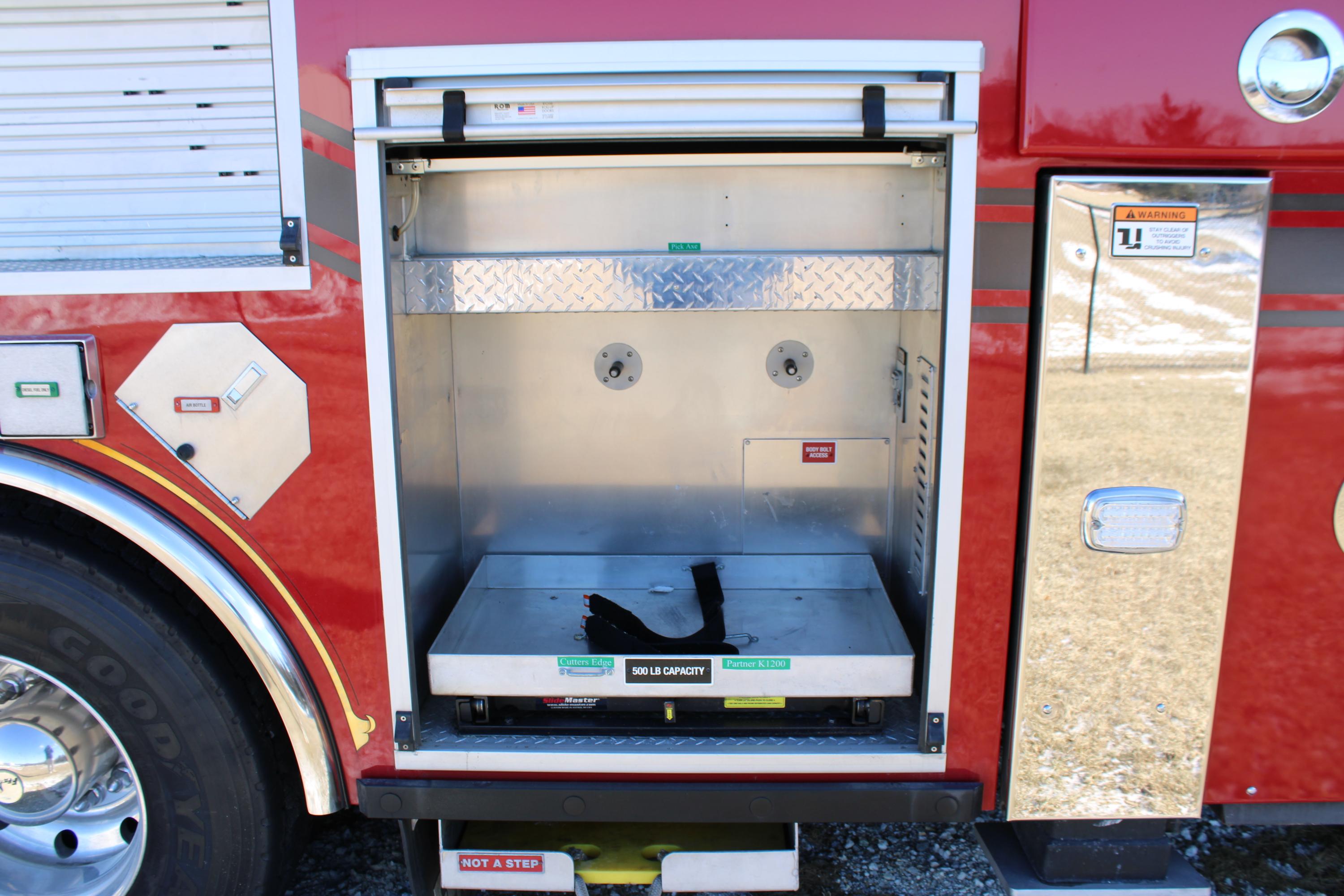 2015 Ferrara Igniter 100' Tower - image 21