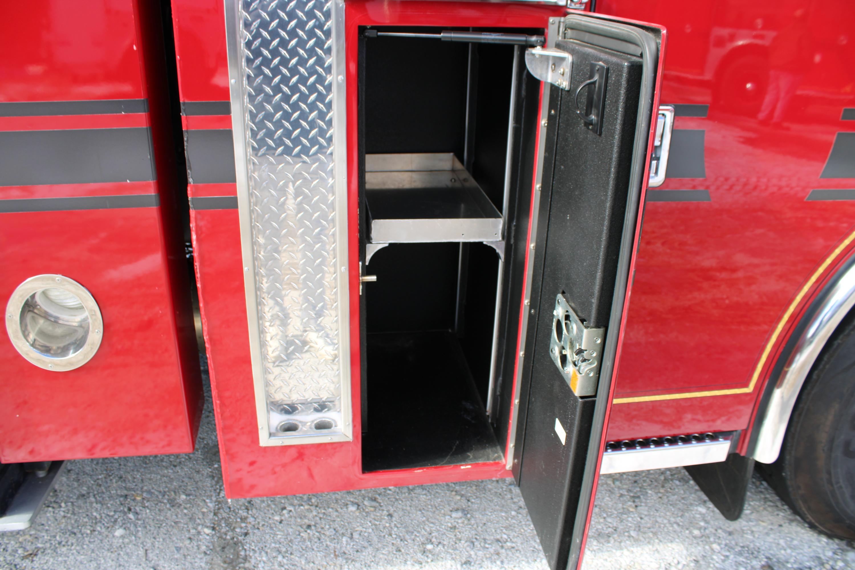 2015 Ferrara Igniter 100' Tower - image 28