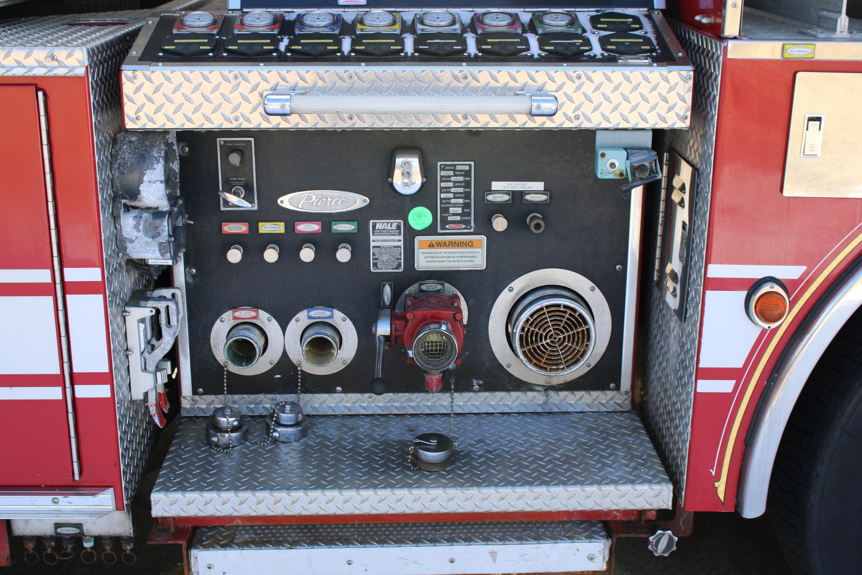 2002 Pierce Dash 95' Mid-Mount Quint - image 5