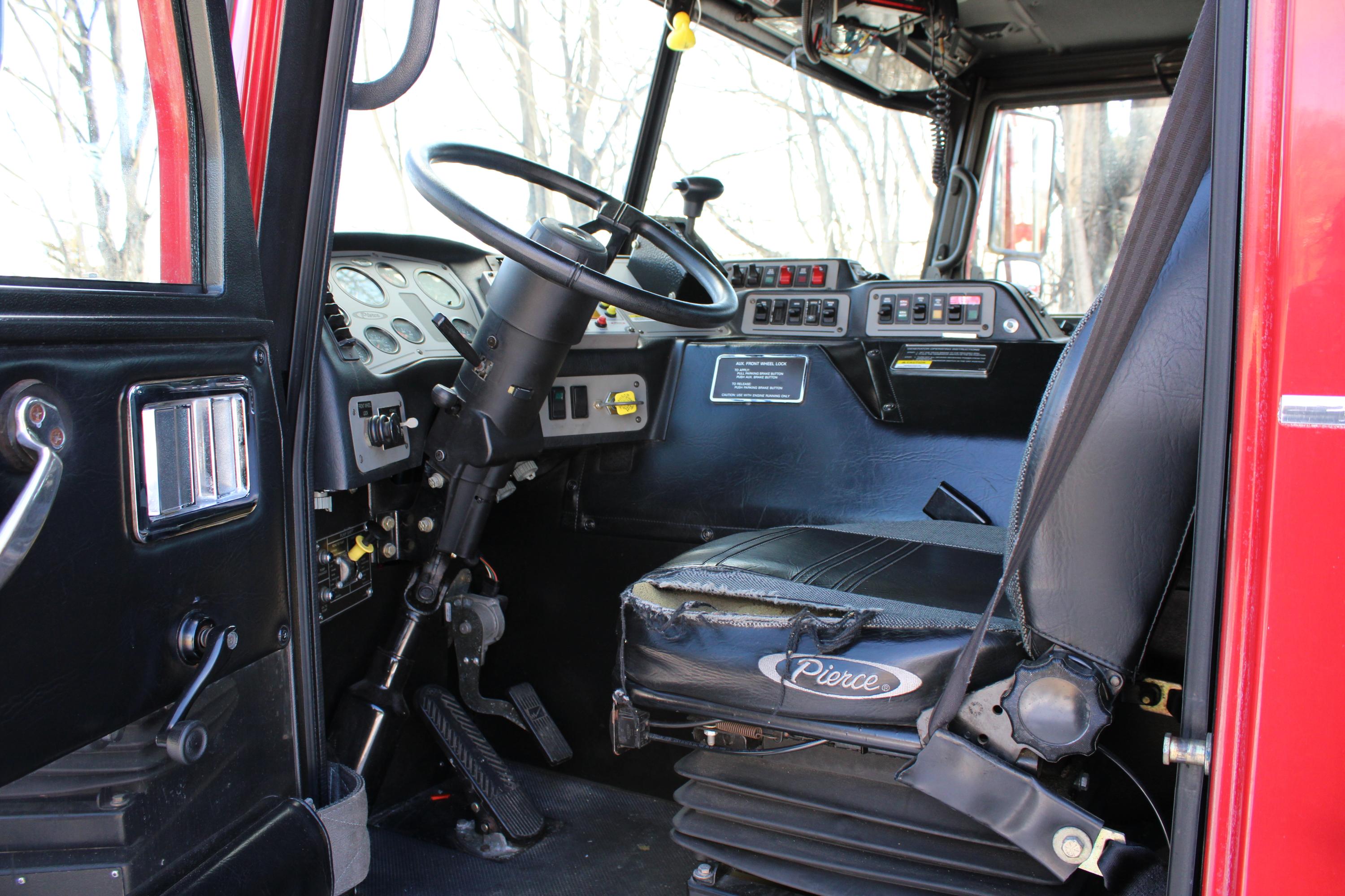 2002 Pierce Dash 95' Mid-Mount Quint - image 12
