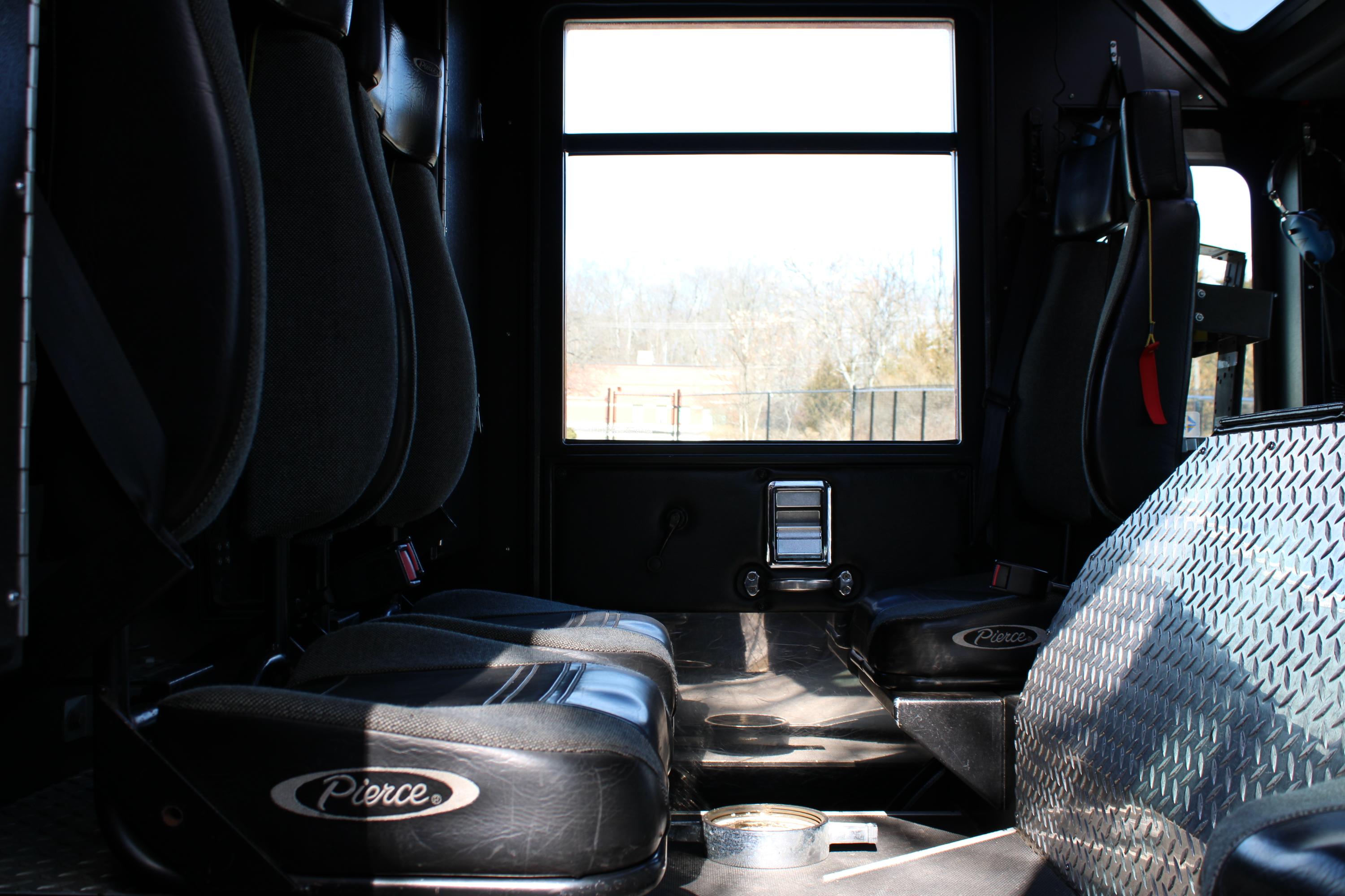 2002 Pierce Dash 95' Mid-Mount Quint - image 13