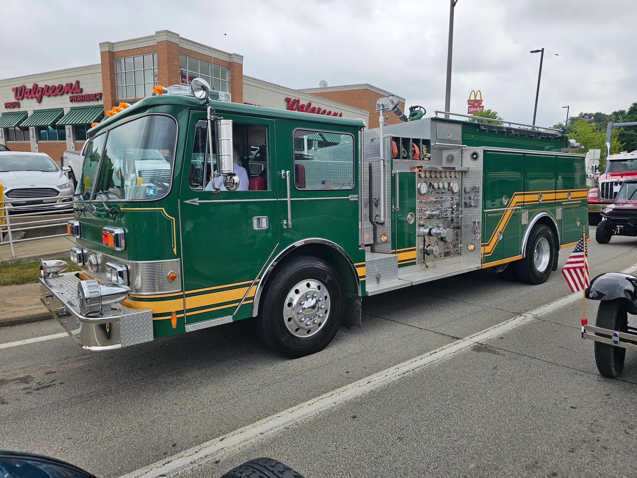 1989 Pierce Arrow - image 3