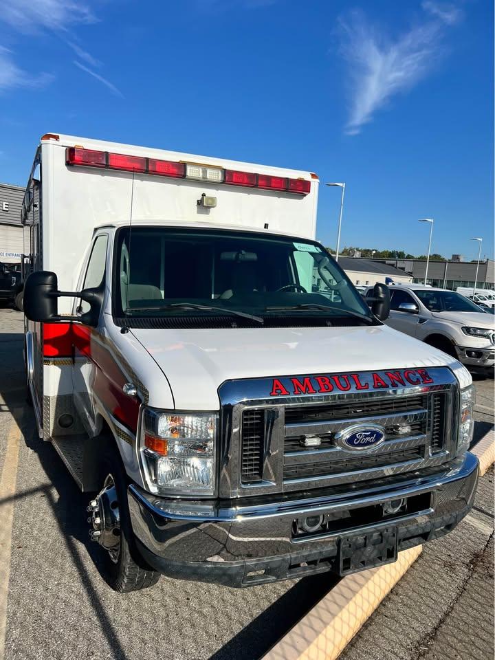 2015 Ford E450 Type III Ambulance
