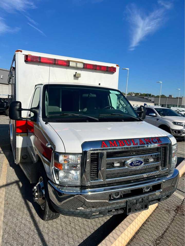 2015 Ford E450 Type III Ambulance