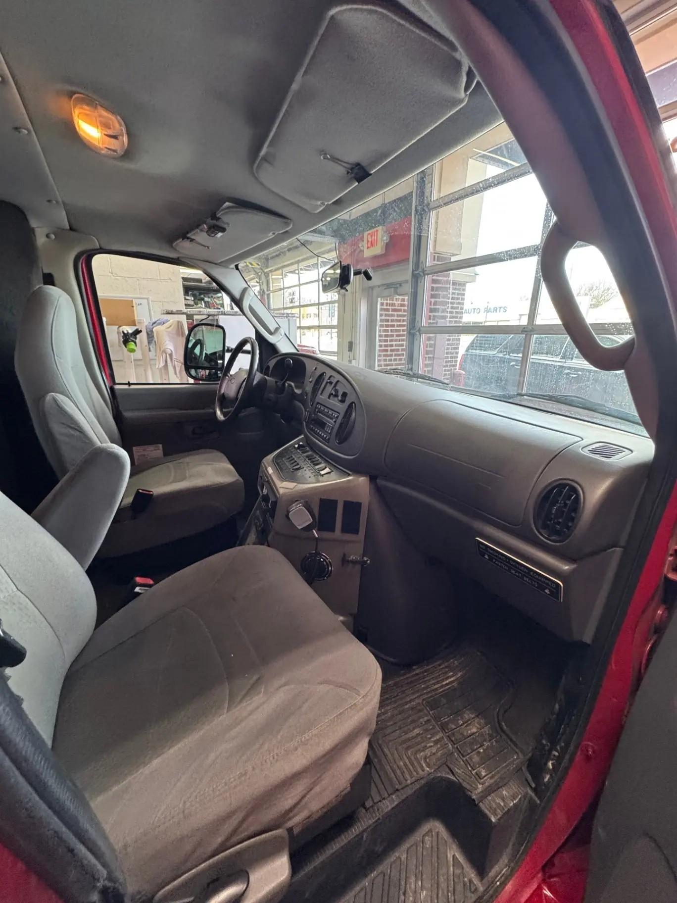 2007 MedTec Ford Type III Ambulance - image 20