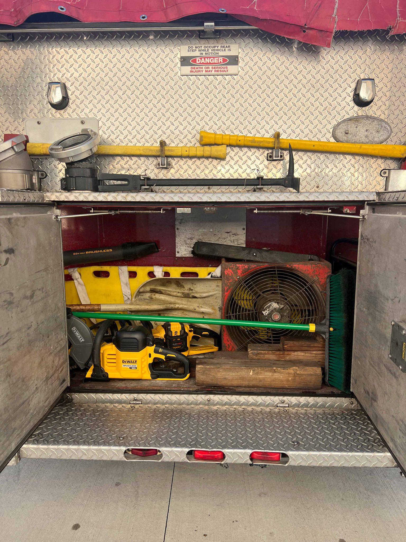 2001 KME International 1250/1000 - image 9