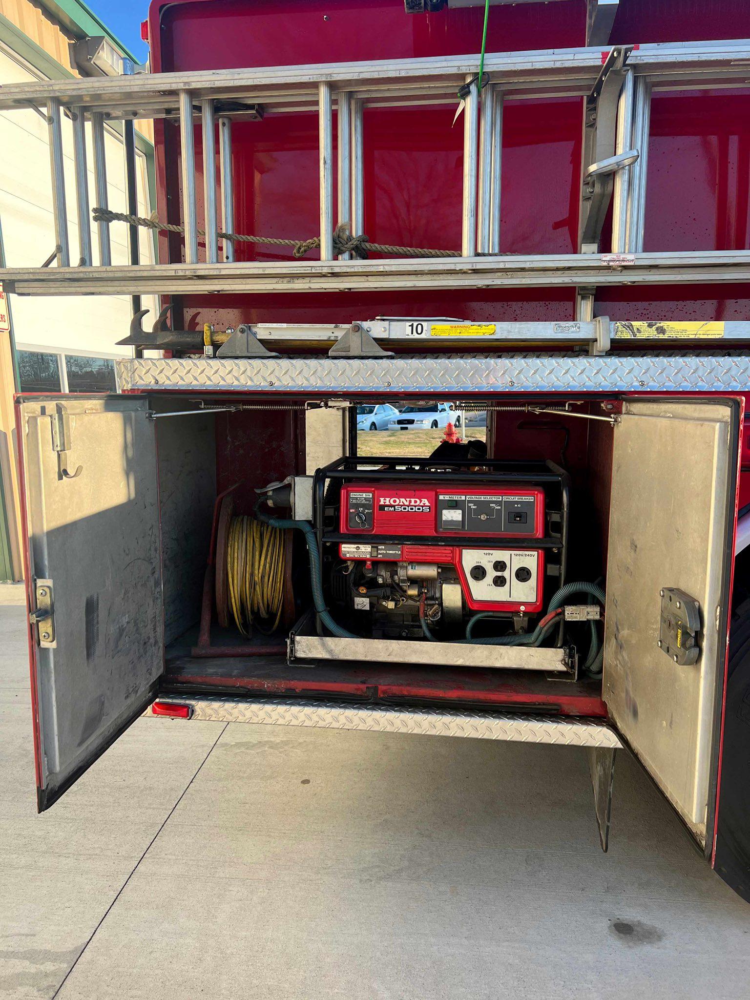2001 KME International 1250/1000 - image 12