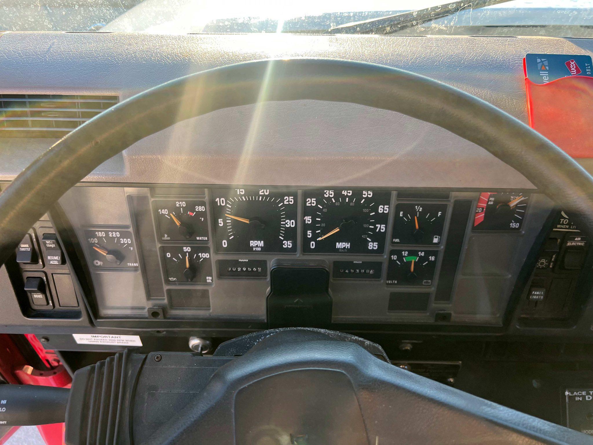 2001 KME International 1250/1000 - image 14