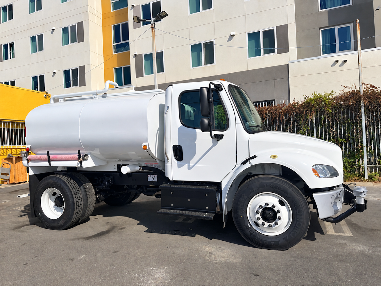2018 Freightliner Tanker - image 6