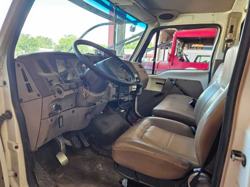 2003 Freightliner Sterling Brush Truck — photo 5
