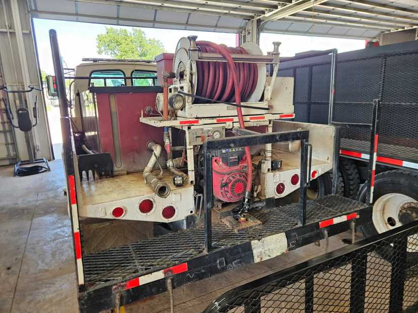 2003 Freightliner Sterling Brush Truck — photo 8