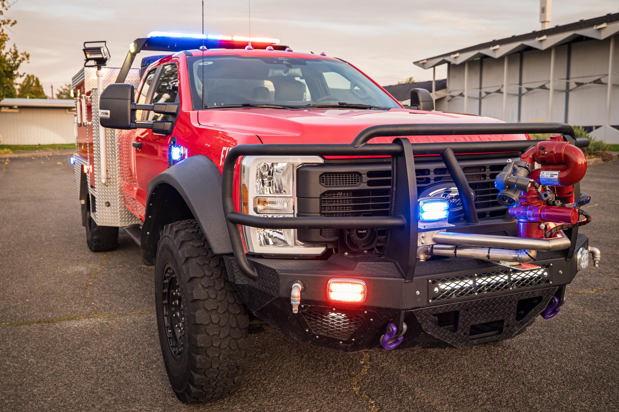 2024 Ford 550 Super Cab 4x4 Brush Truck - image 2