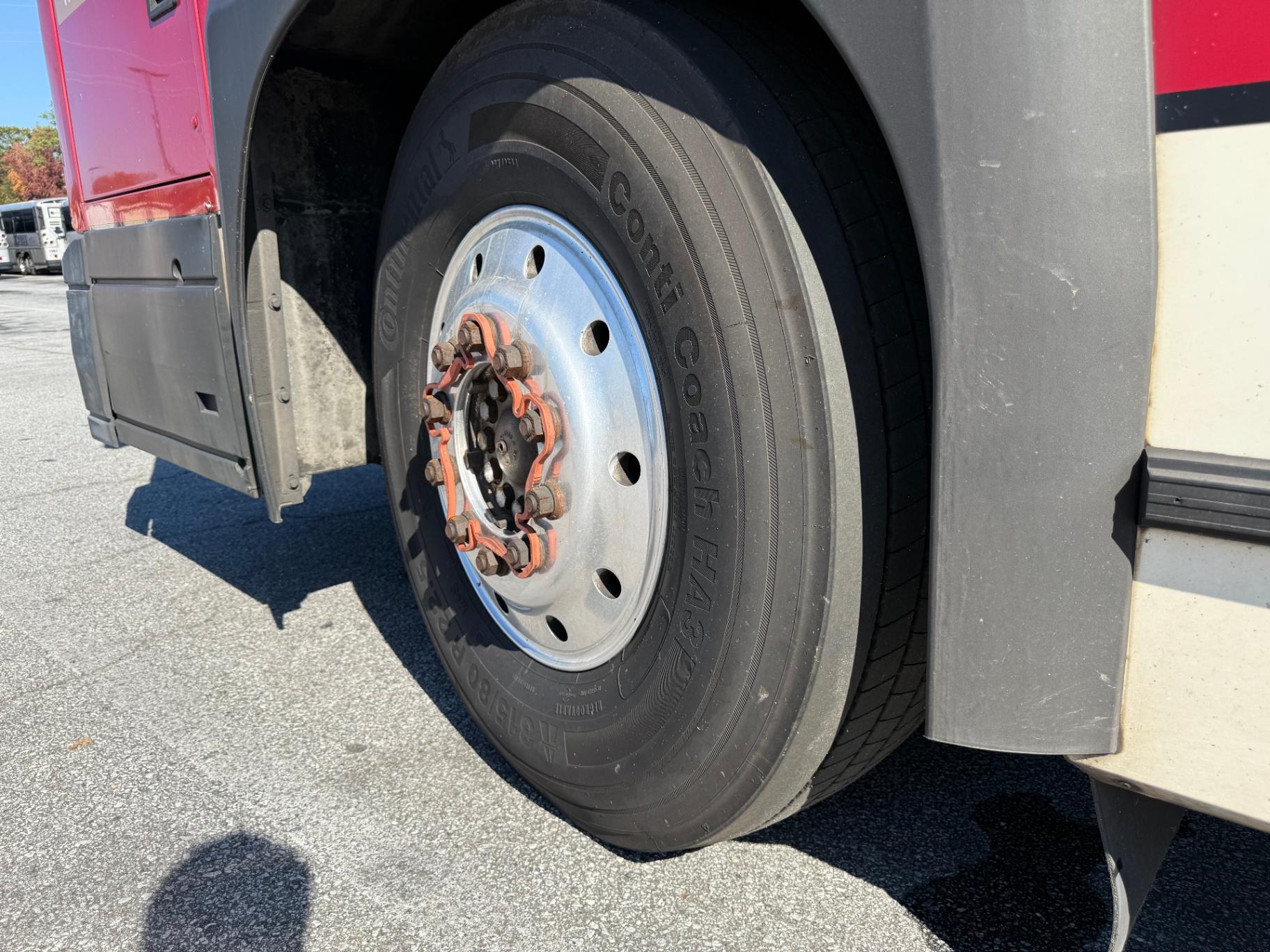 2008 Passenger Bus D4500 - 7009 - image 8