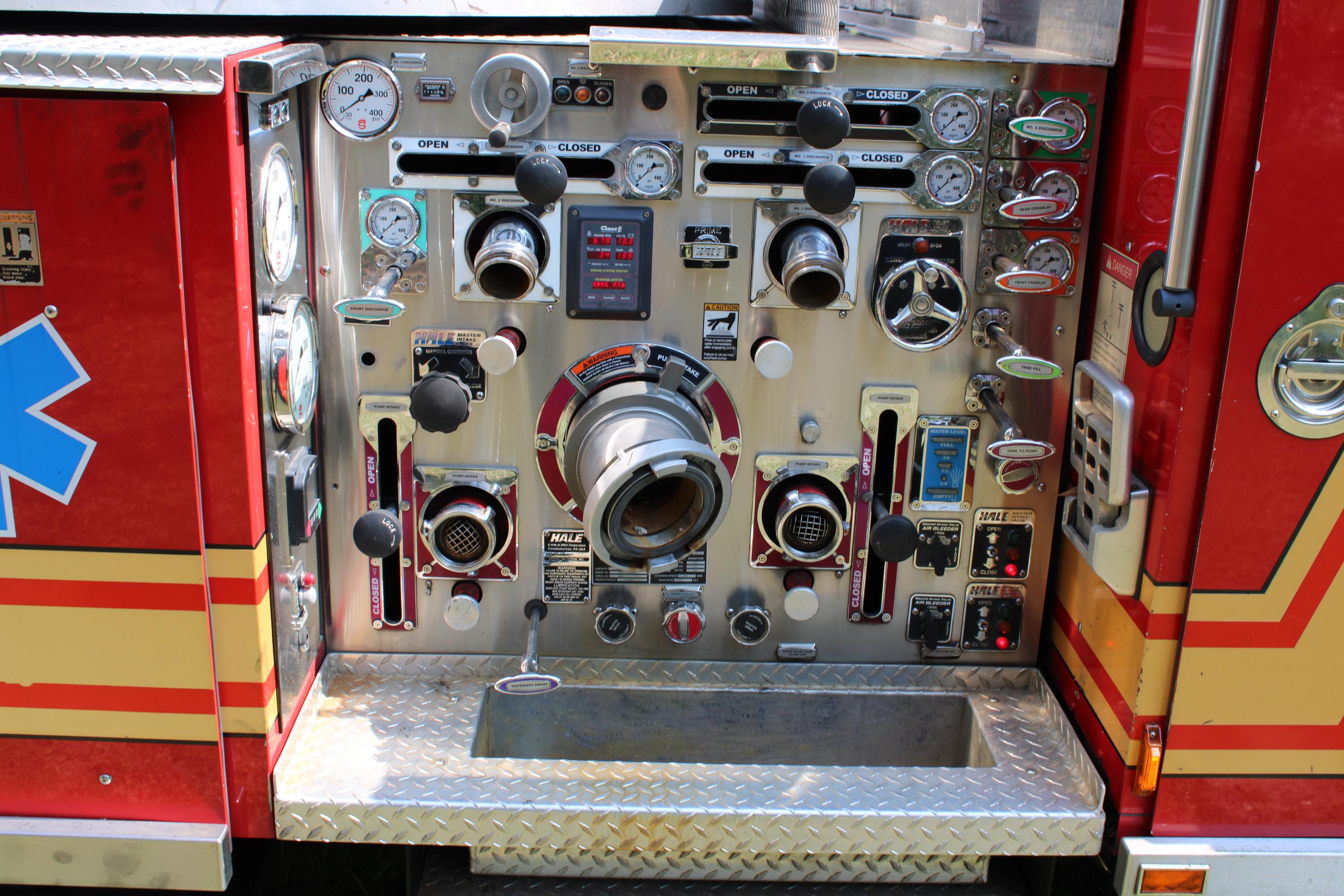2004 Sutphen 95' 1500/300 Quint - image 10
