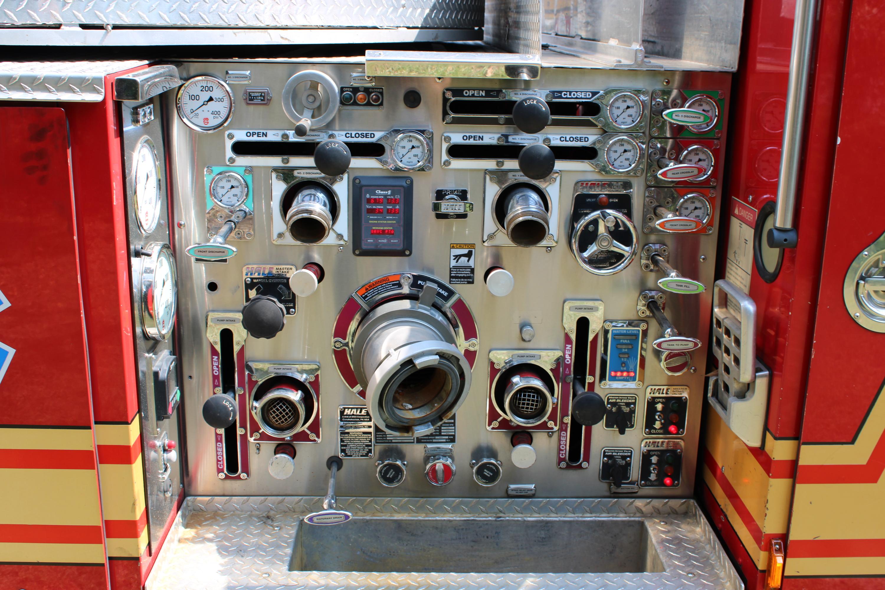2004 Sutphen 95' 1500/300 Quint - image 11