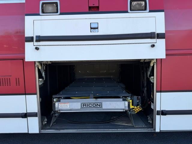 2008 MCI Passenger Bus D4500 - 7003 - image 11