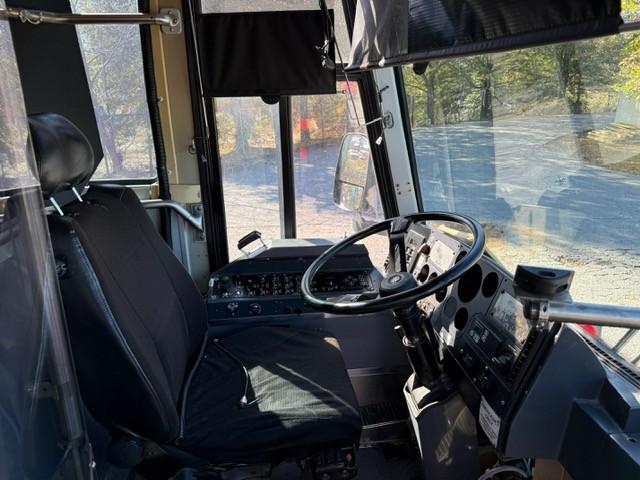 2008 MCI Passenger Bus D4500 - 7003 - image 13