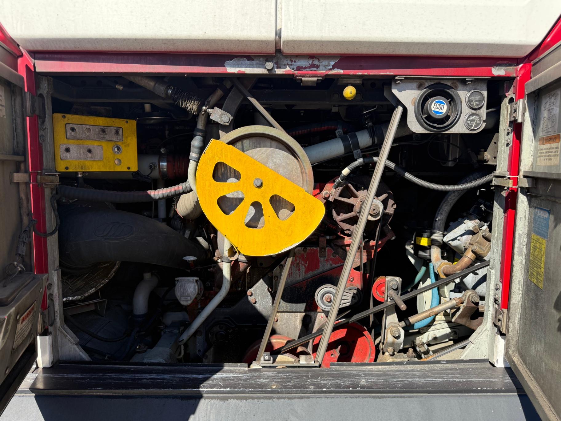 2009 Passenger Bus D4500 - 9004 - image 12