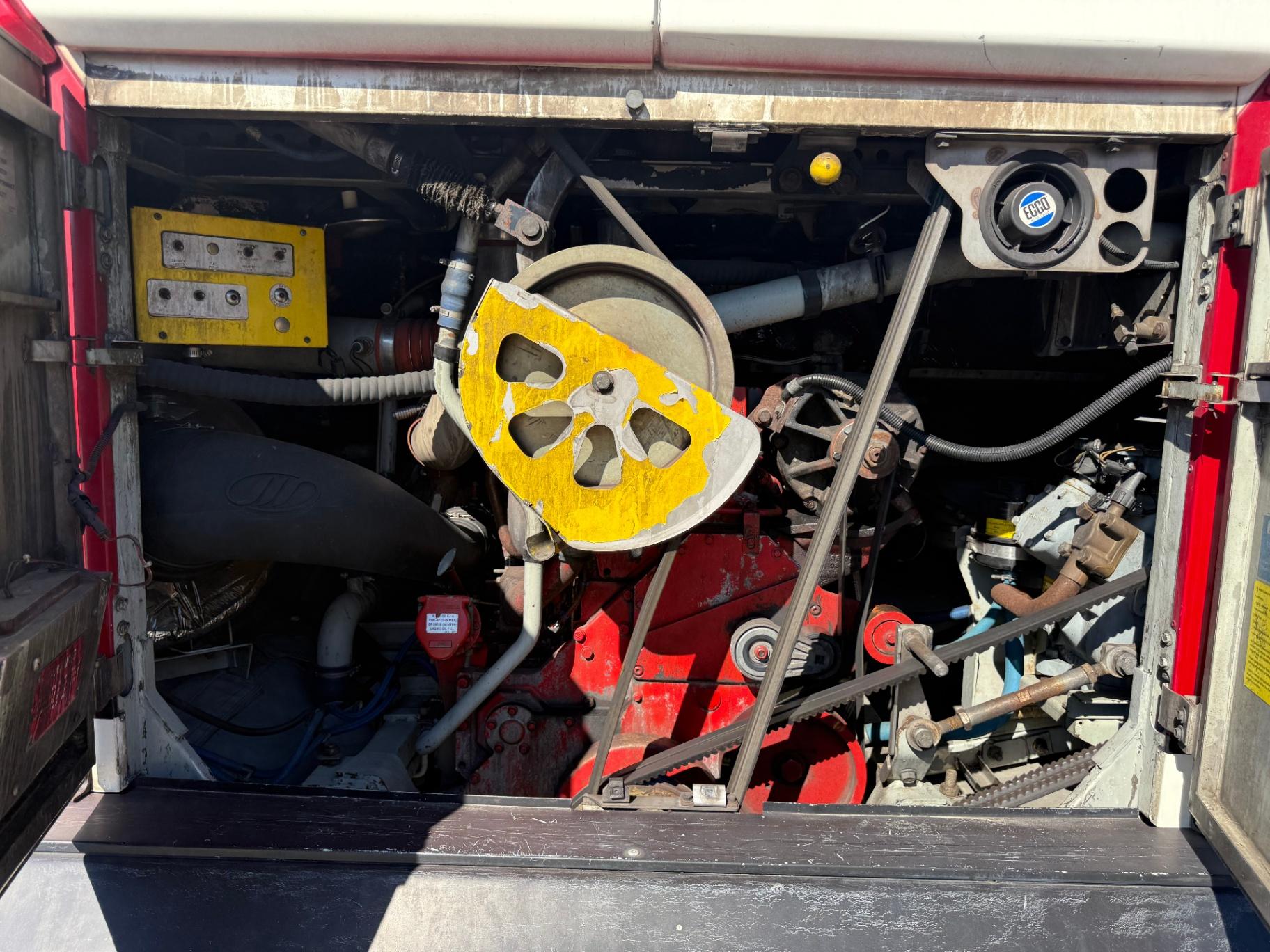 2008 Passenger Bus D4500 - 7009 - image 12