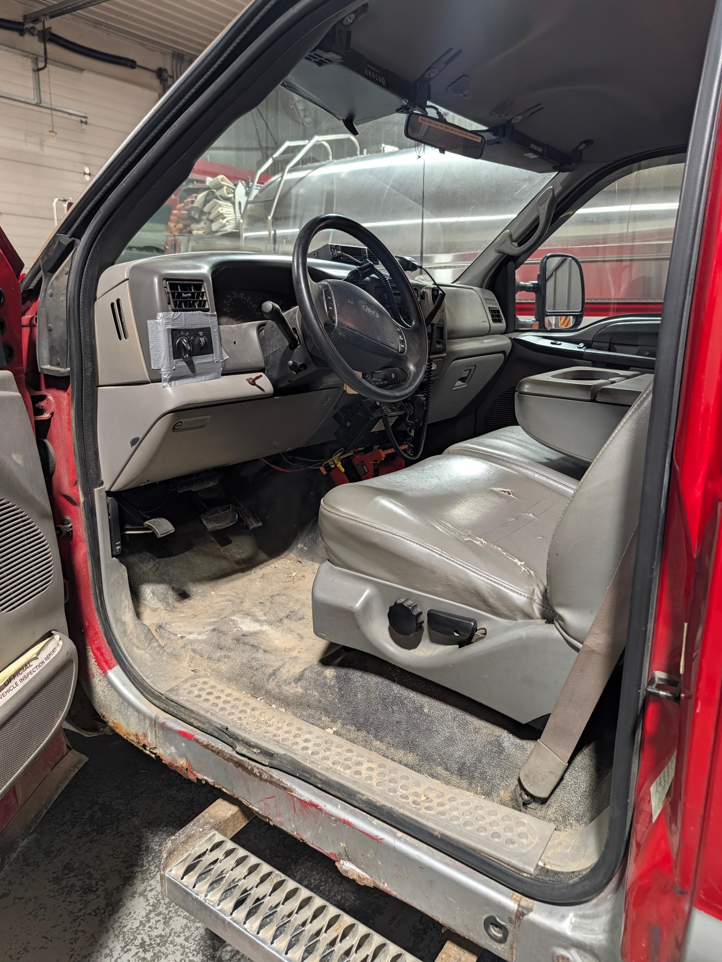 2000 Ford F350 4x4 Brush Truck - image 7