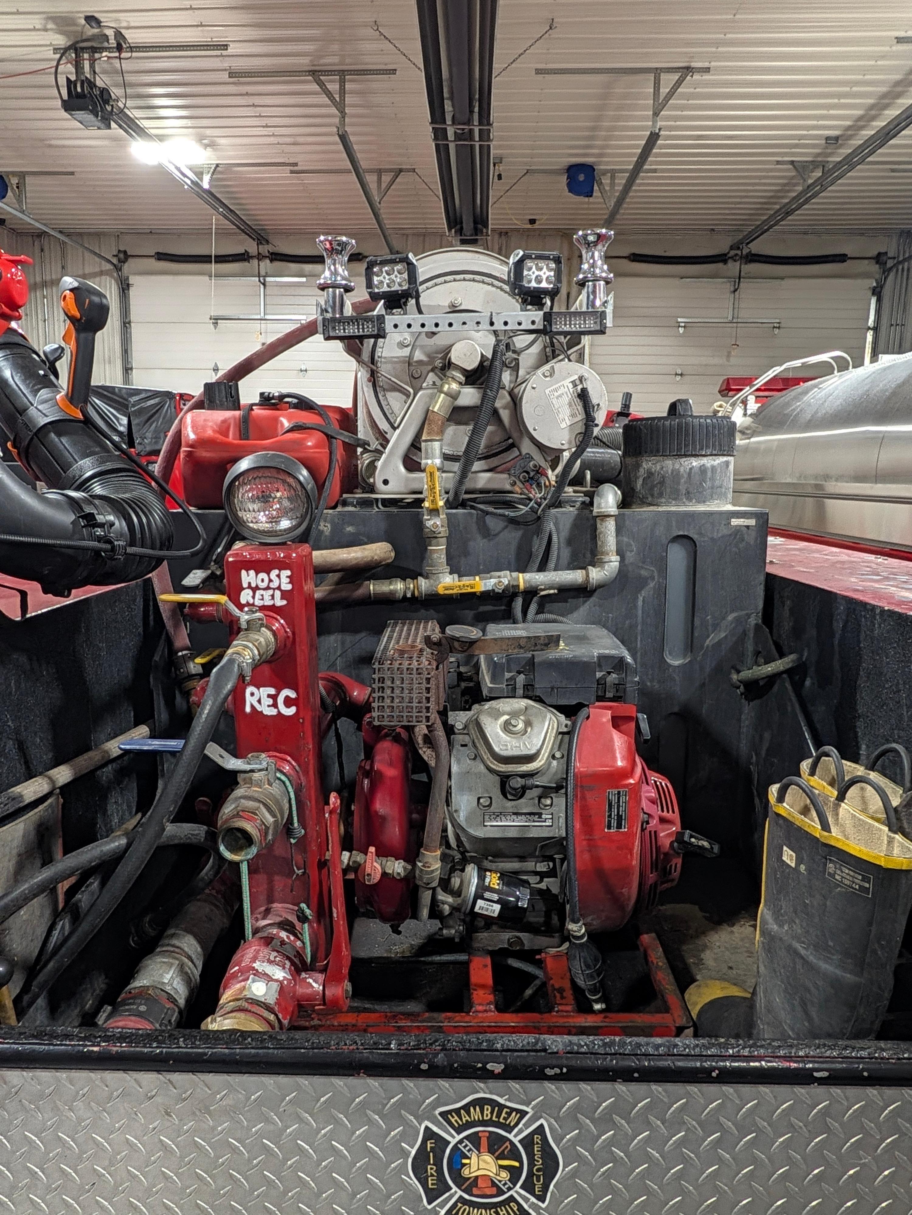 2000 Ford F350 4x4 Brush Truck - image 9