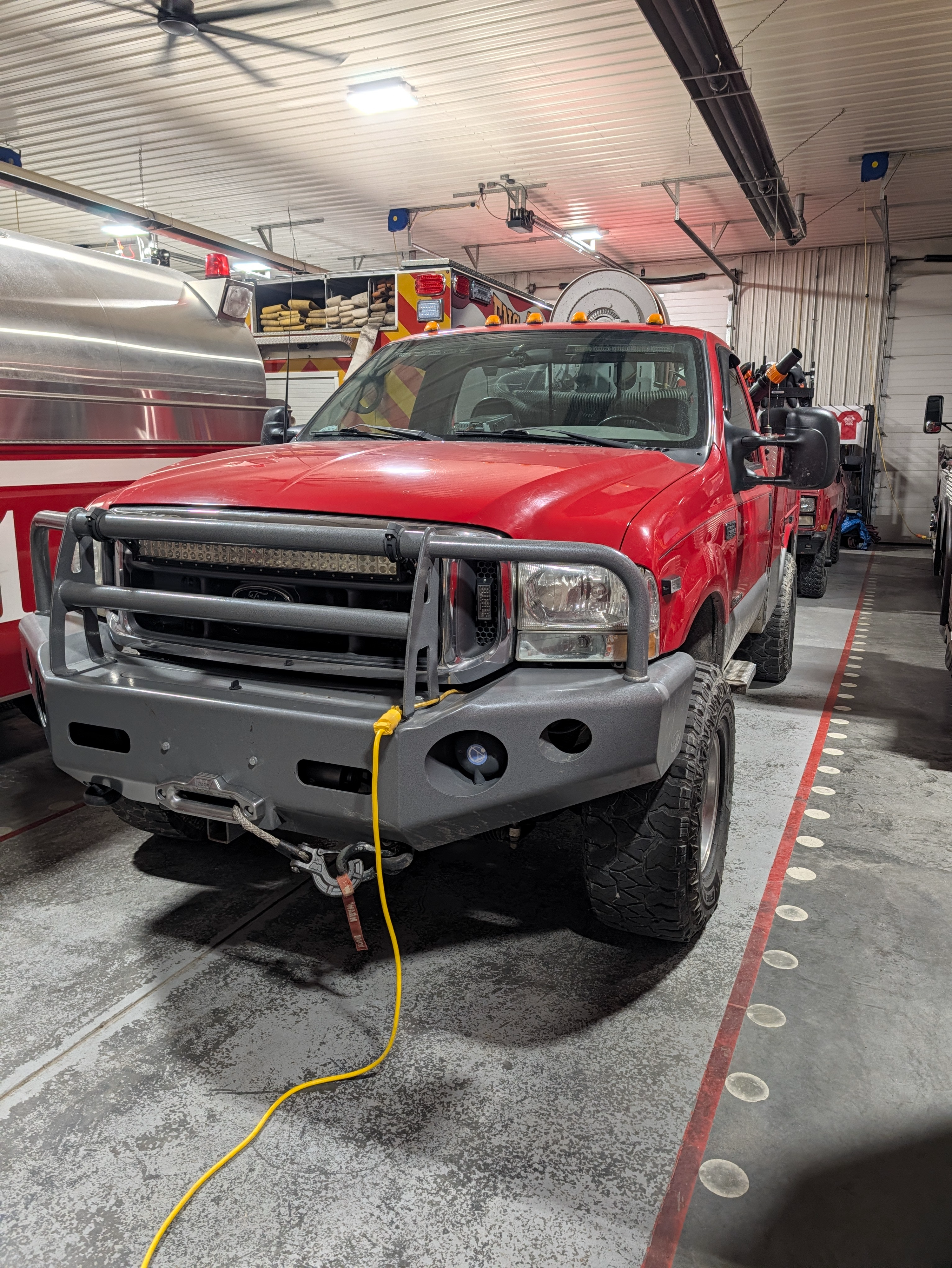 2000 Ford F350 4x4 Brush Truck - image 1