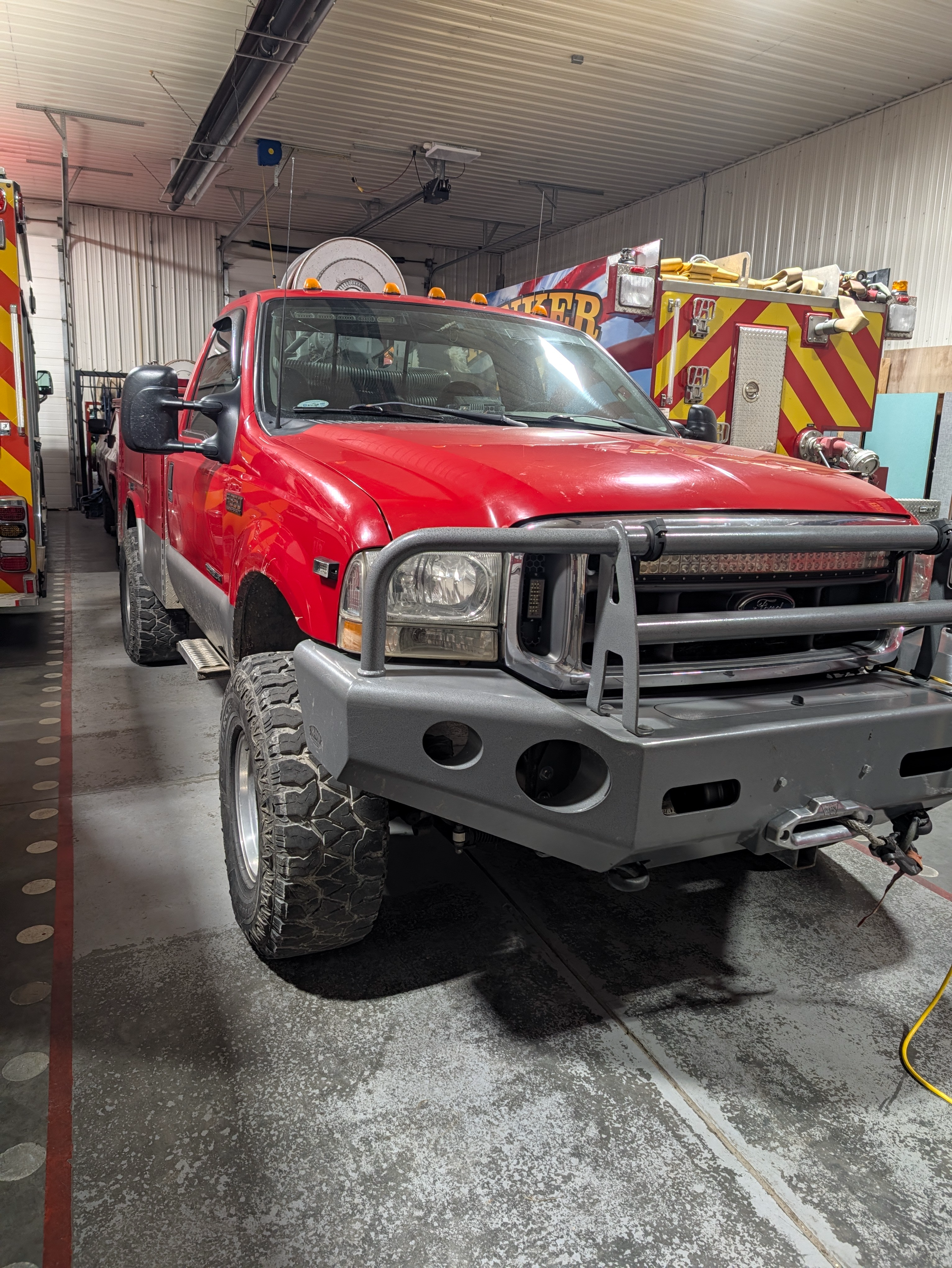 2000 Ford F350 4x4 Brush Truck - image 2