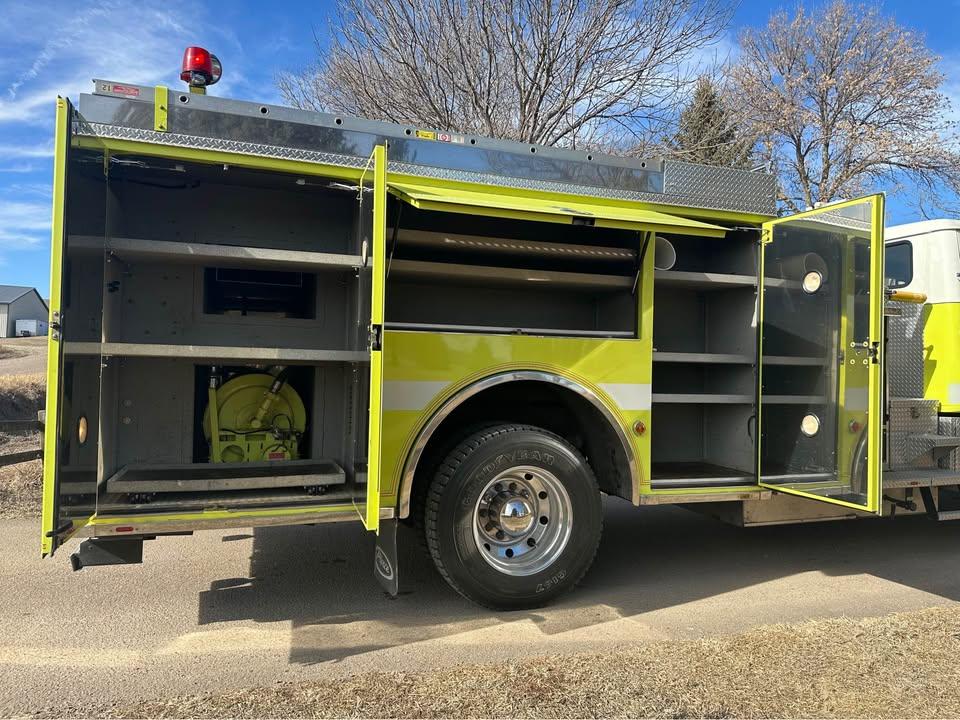 1995 International 4x4 1250/70 - image 7