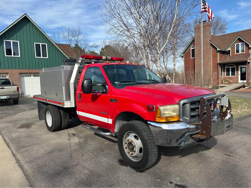 2000 F550 4x4 Quick Attack / Brush Truck - image 1
