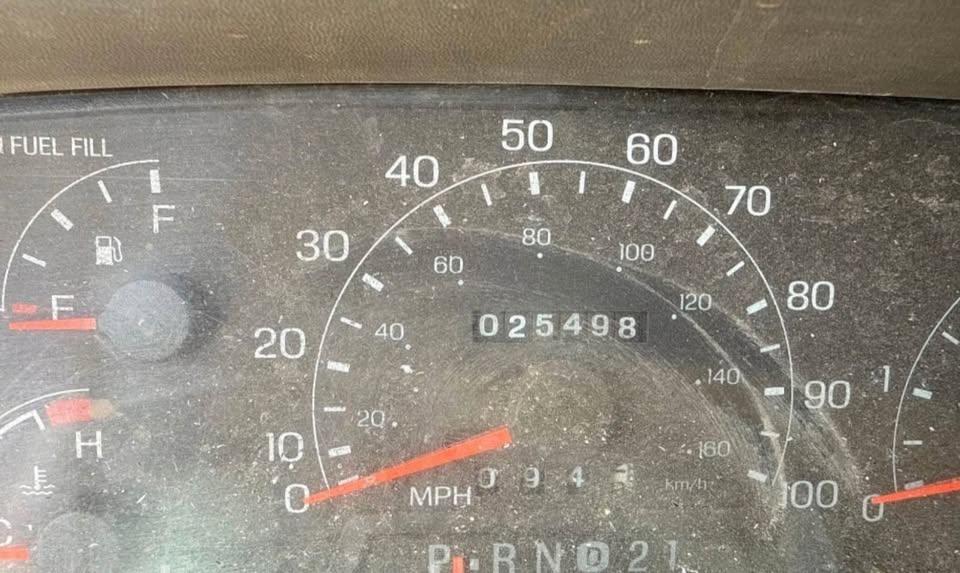 1999 Ford Brush Truck F350 4x4 - image 14