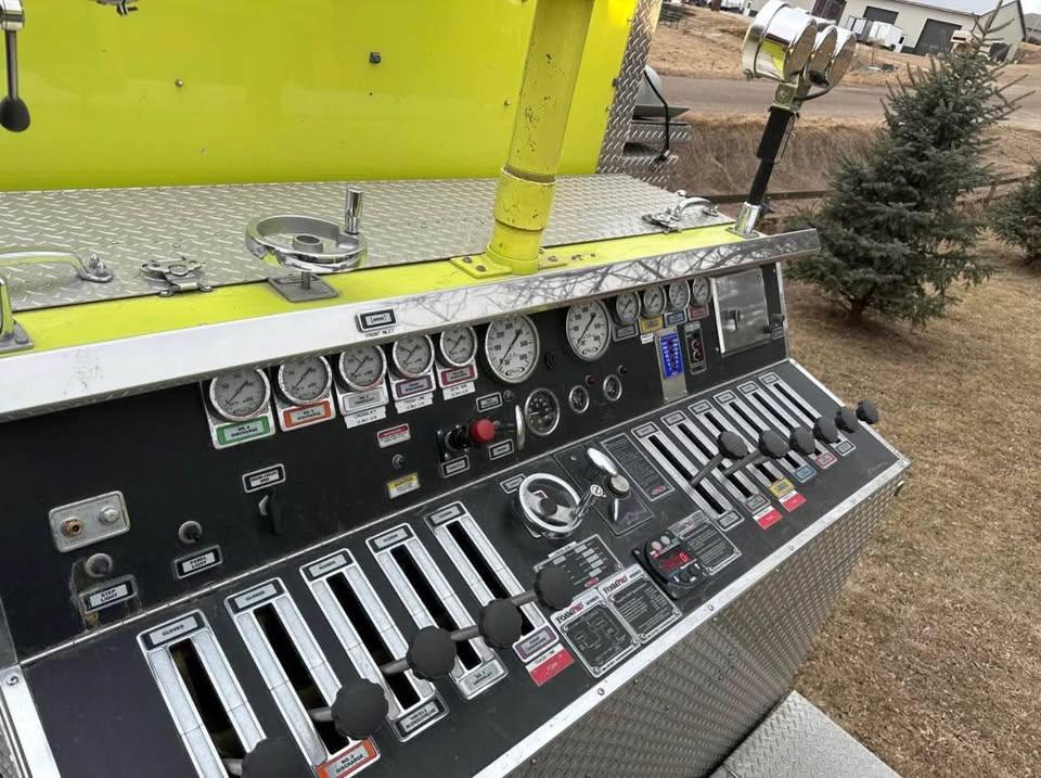 1996 Freightliner Pierce Pumper - image 11