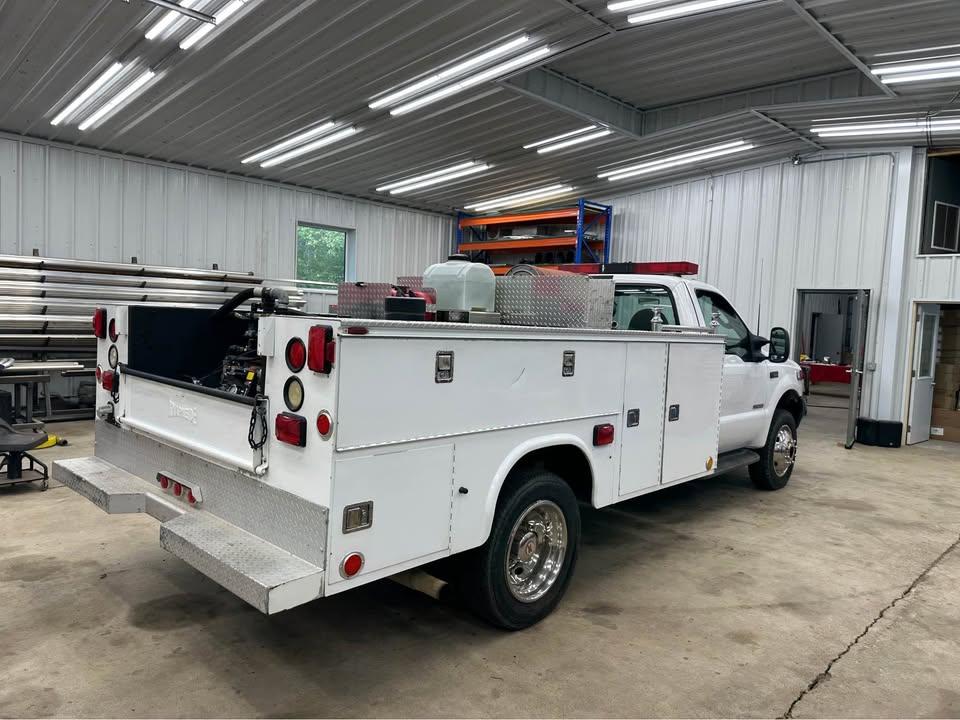 2003 Ford F-550 4x4 Brush Truck - image 8