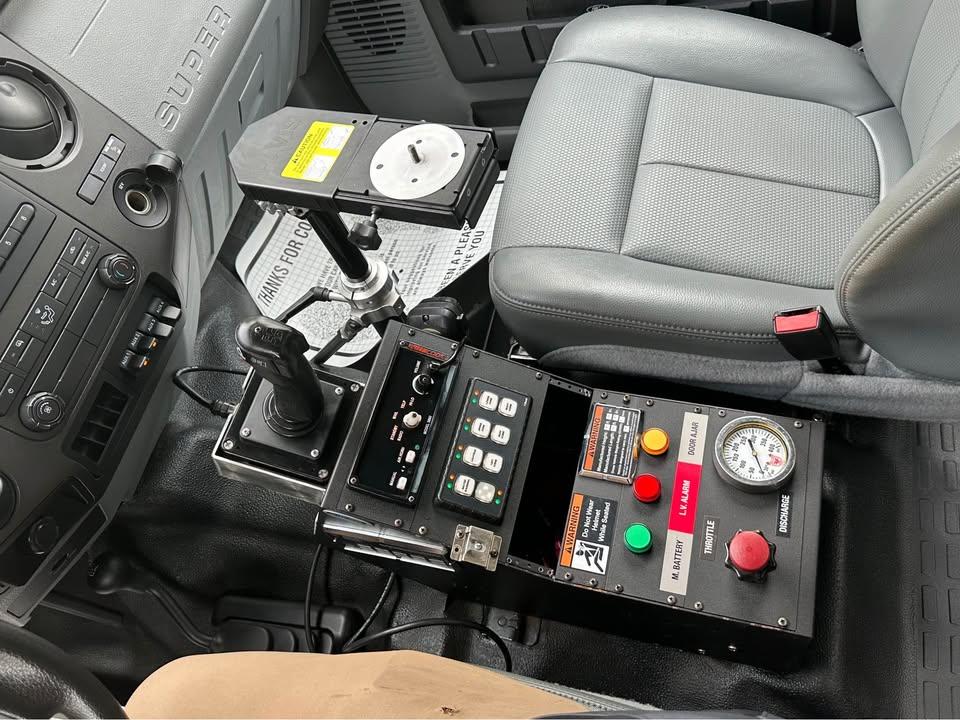 2013 Ford F-550 4x4 Quick Attack - image 15