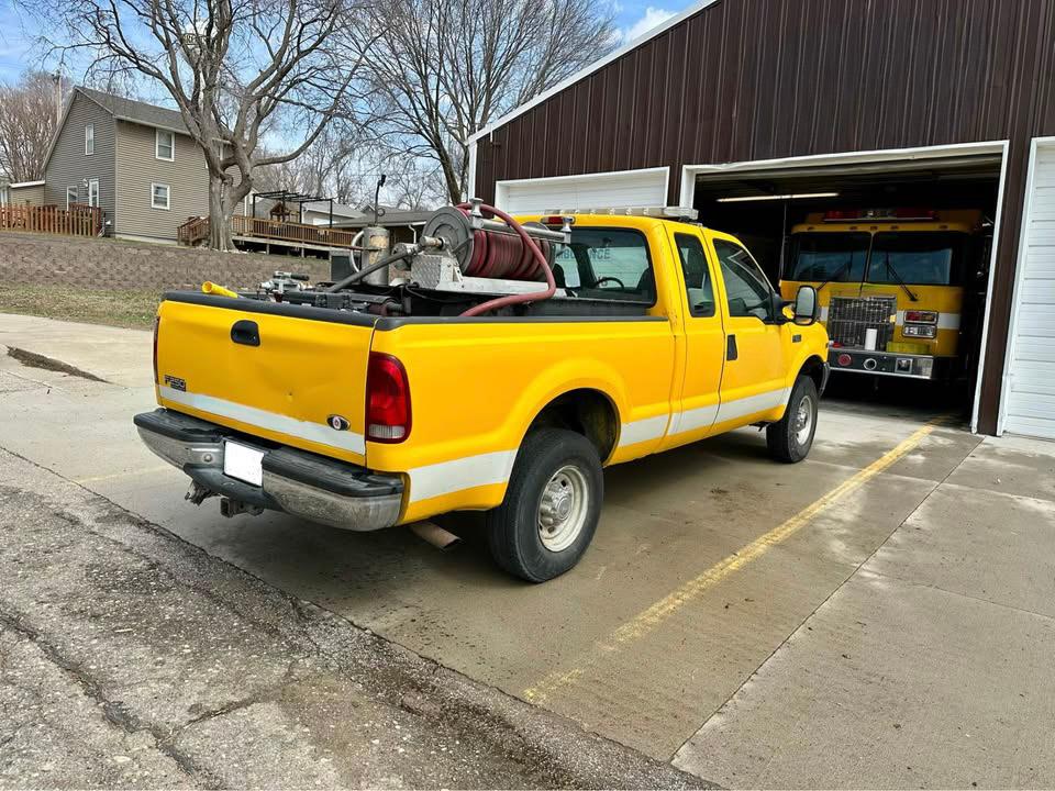 2000 Ford F-250 4x4 Brush Truck - image 6