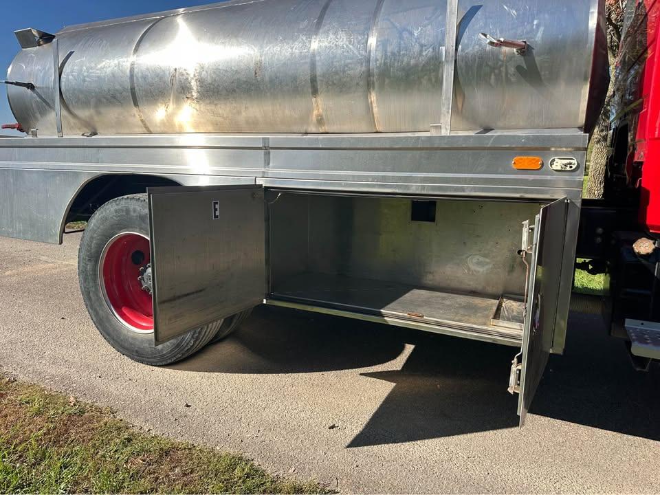 1996 Freightliner Tanker - image 7