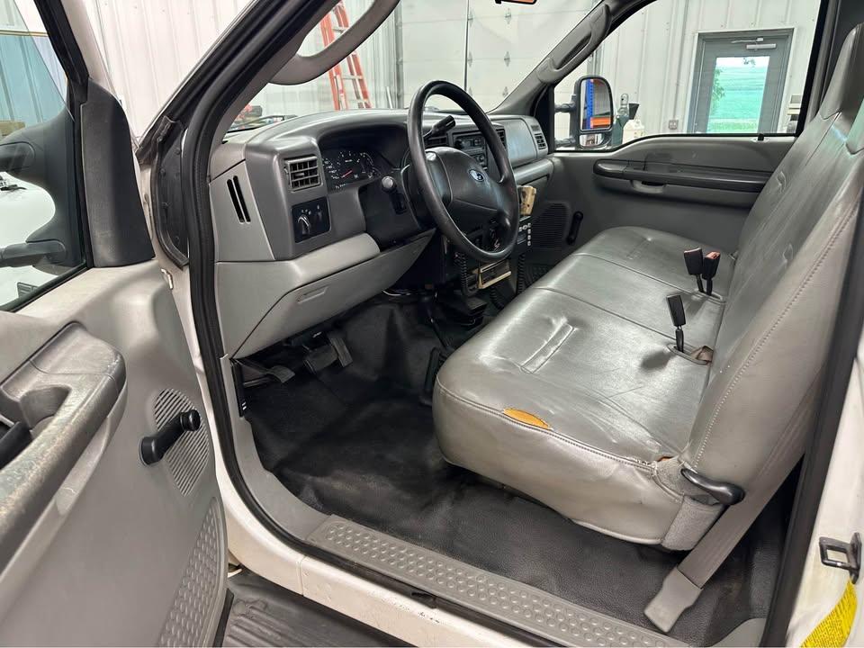 2003 Ford F-550 4x4 Brush Truck - image 9