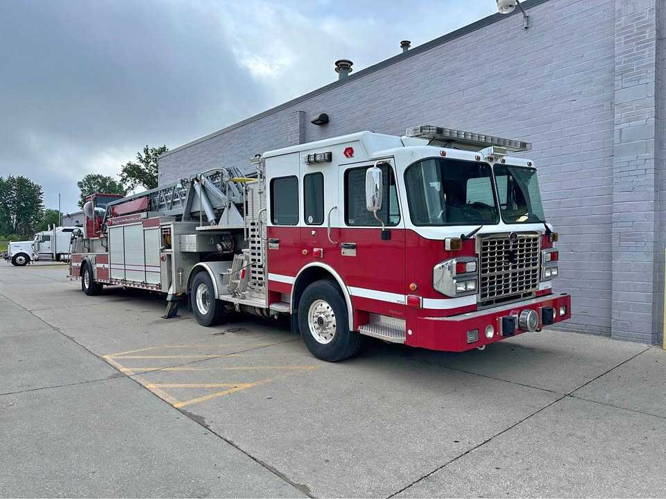 2012 Rosenbauer Spartan 100' Tiller