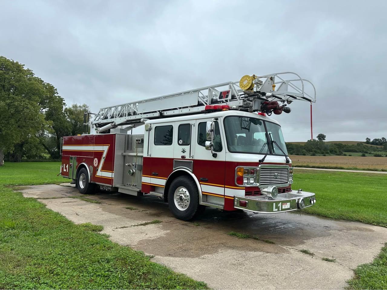 2003 American LaFrance 75' Quint - image 1
