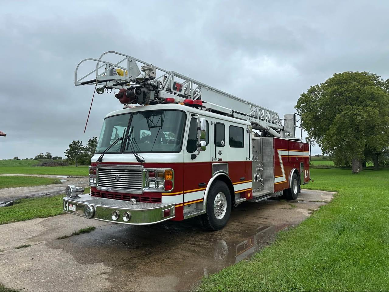 2003 American LaFrance 75' Quint - image 2