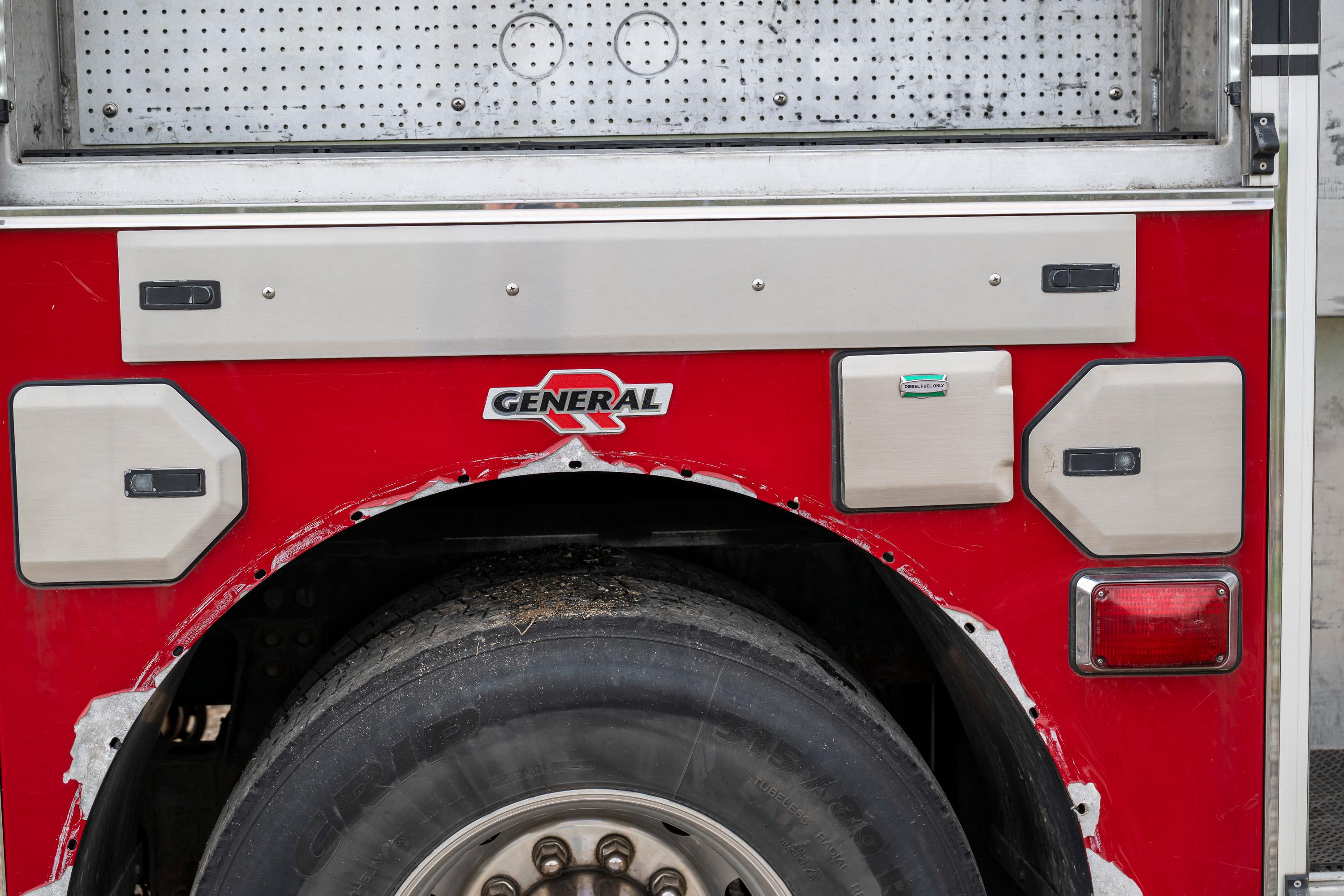 2011 Rosenbauer Spartan Pumper - image 265